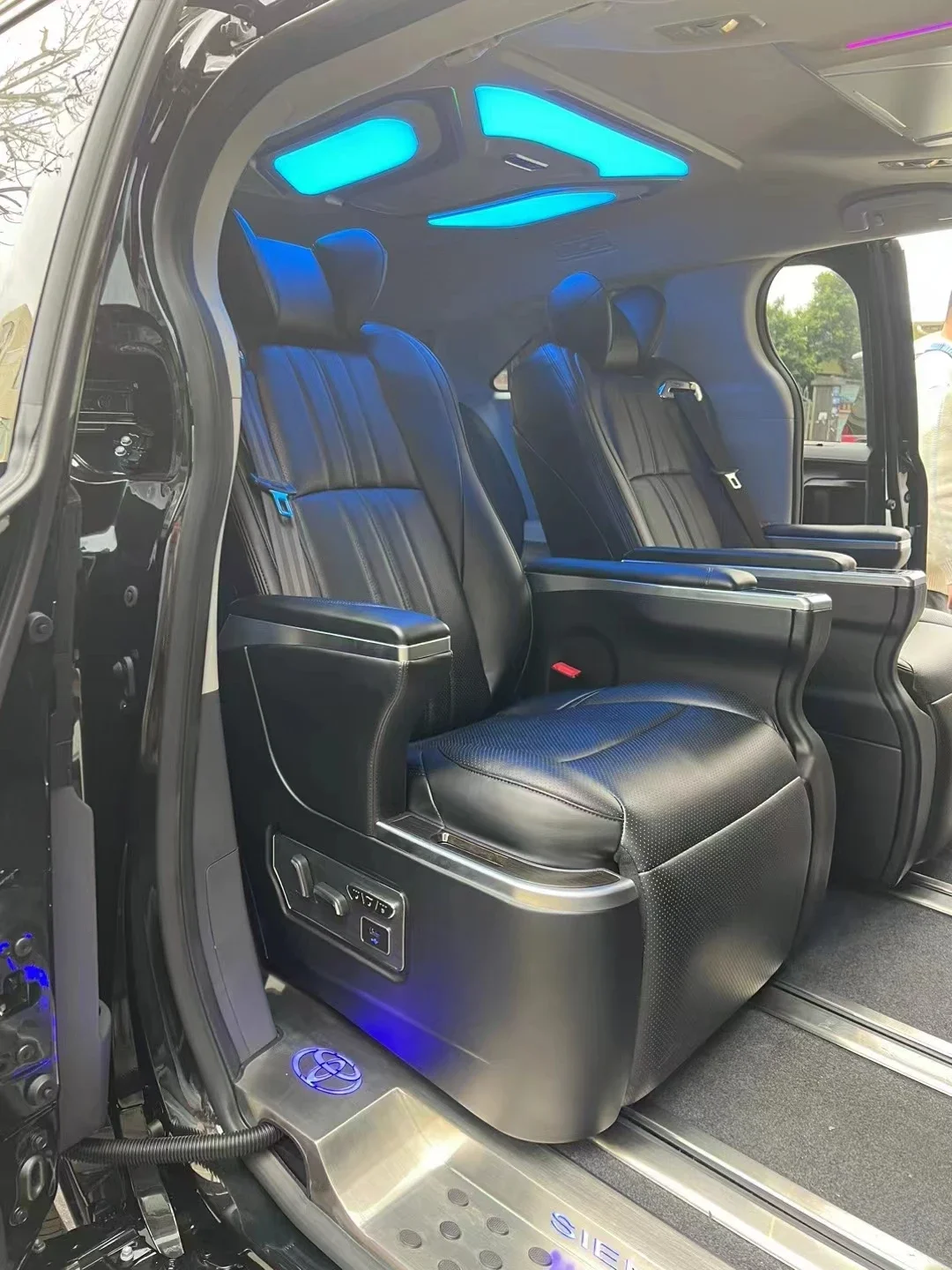 For SE-XSF Car VIP Seats MPV Special Airline Seat Design for Luxury Travel Aircraft Style Car Interior Special Car Aviation