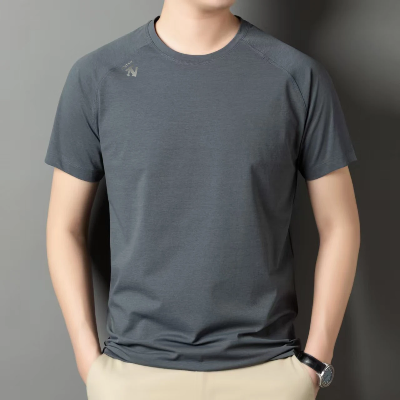 

High End Short Sleeved T-shirt Men's Round Neck Quick Drying Men's Light Luxury Sports Casual T-shirt Versatile and Breathable