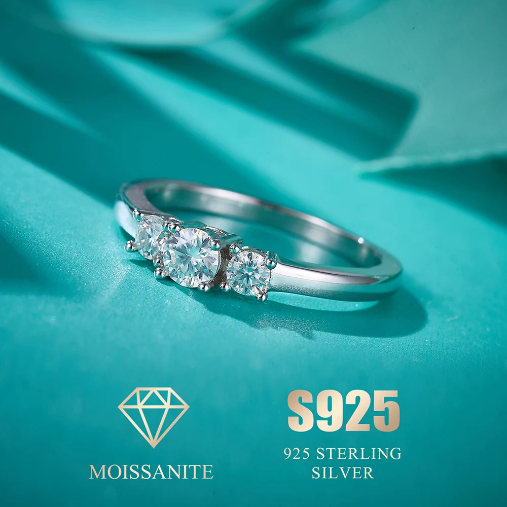 เครื่องประดับงานแต่งงานแหวน 925 เงินสเตอร์ลิงสามหินหมั้นแหวน VVS D Moissanite แหวน Trilogy Moissanite แหวน
