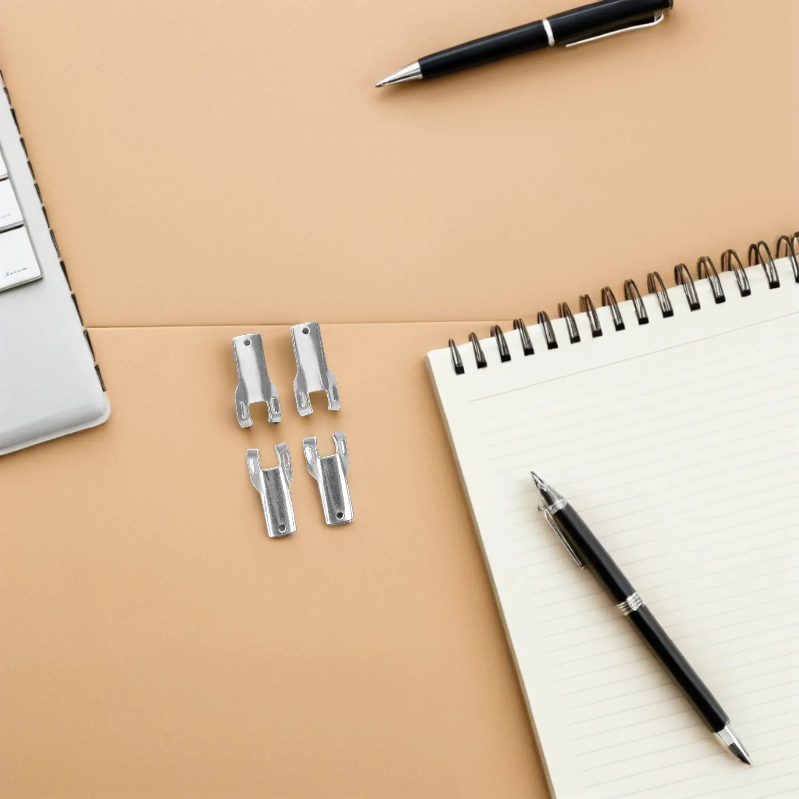 

Набор из 4 металлических коробок для приманок: эргономичный дизайн, быстрое открытие, компактность, удобство использования.