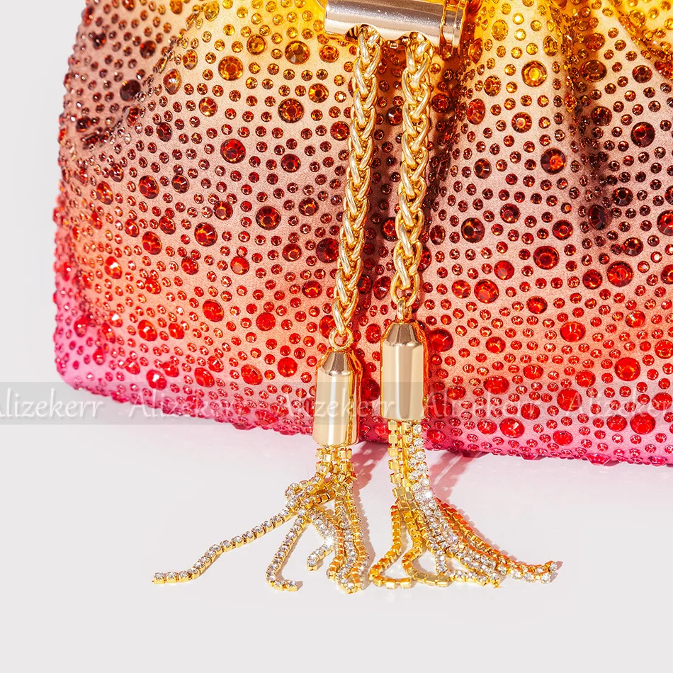 Sac à main coloré avec pompon en diamant pour femme, poignée ronde en métal, sac à main en cristal, fête de mariage de la mariée, nouveau, E27