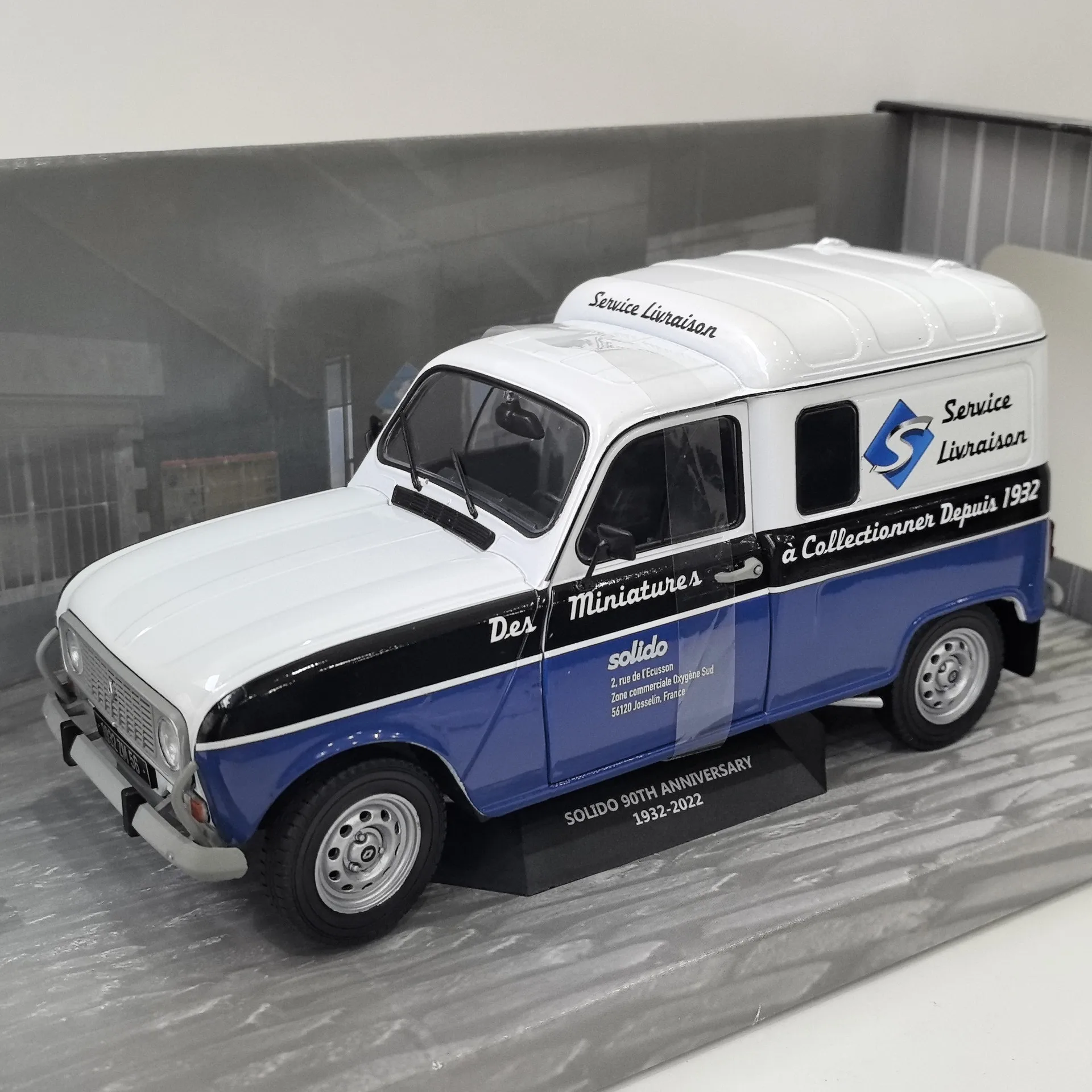 

Литой под давлением SOLIDO масштаб 1/18 RENAULT R4 F4 90-й Renault Van Модель автомобиля из сплава в честь 90-летия Коллекционная игрушка в подарок сувенир