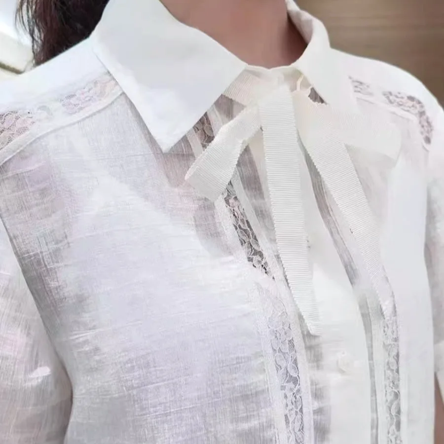 Abito da donna bianco con volant e abito camicia elegante slim fit con fiocco