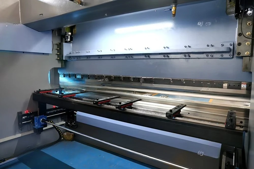 Factory Outlet 6 Axis DA53TX 125 160 200 300TON CNC Hydraulic Press Brake Bending Machine Machine