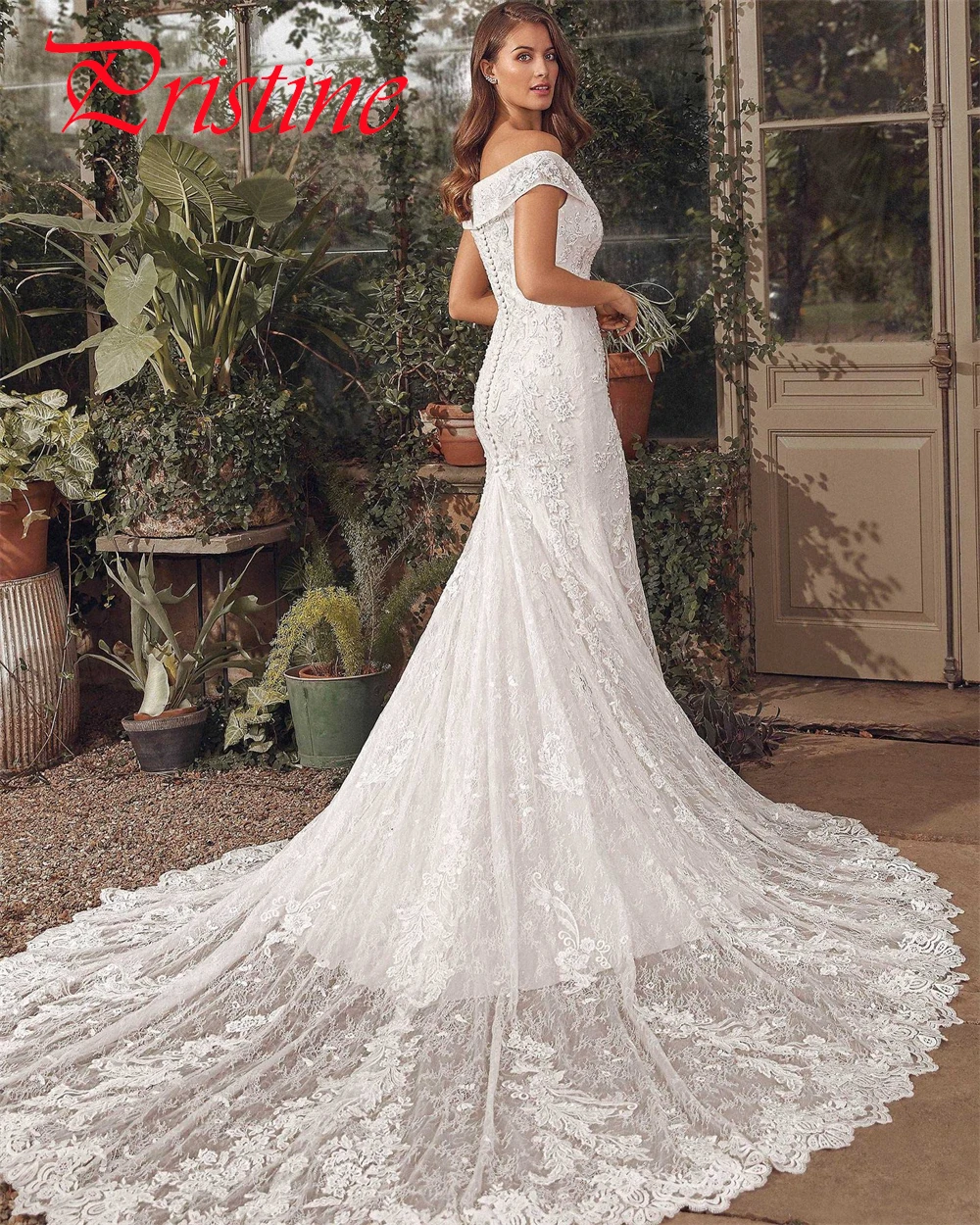 Aangepaste hoge kwaliteit witte tule trouwjurk prachtige strapless vestido de novia eenvoudige knoppen terug robe de mariée