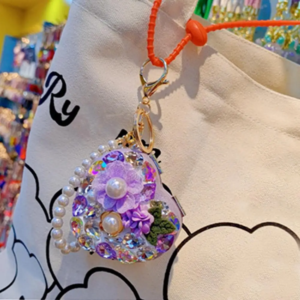 

Складное зеркальце-брелок для женщин, двустороннее зеркало для макияжа с цепочкой из искусственного жемчуга, подвеска-зеркало со стразами, брелок для сумки