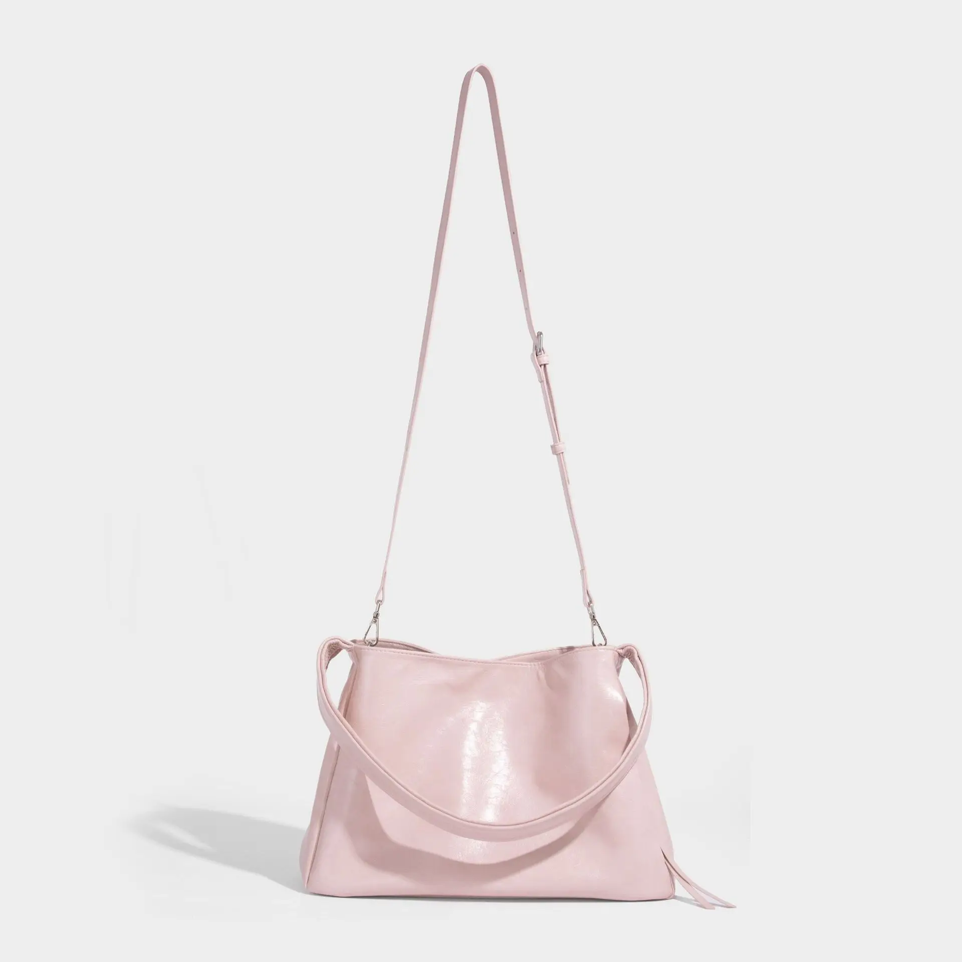 

Корейская версия новой модной женской сумки на плечо большой емкости под мышками, высококачественная повседневная портативная большая сумка