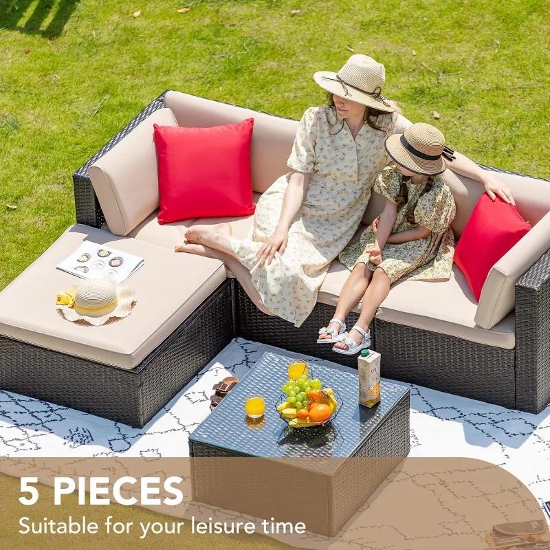 Set furnitur teras 5 buah, bagian luar ruangan cuaca, teras rotan tenun Manual dengan bantal dan meja kaca, krem