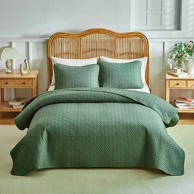 Light luxury polyester bed cover with stitching, three piece set, thick bed sheet cover, cushion, homestay bedding
