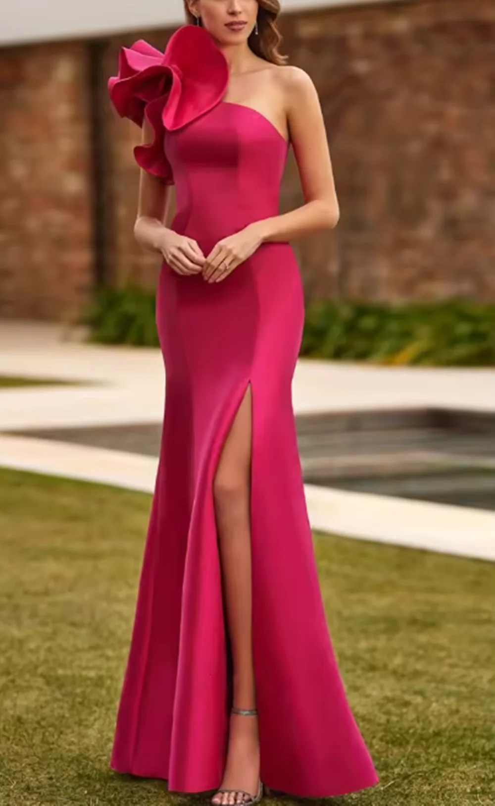 Abiti da sera fucsia Gonna lunga rimovibile in raso con spacco Una spalla con volant Una linea Abiti da ballo da donna per feste formali