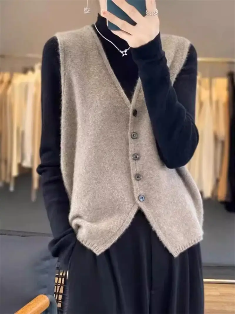

Simple Solid Color Short Wool Sweater Knitted Vest Korean Women's New 2024 Autumn And Winter V-Neck Outer Cardigan Tops K2235