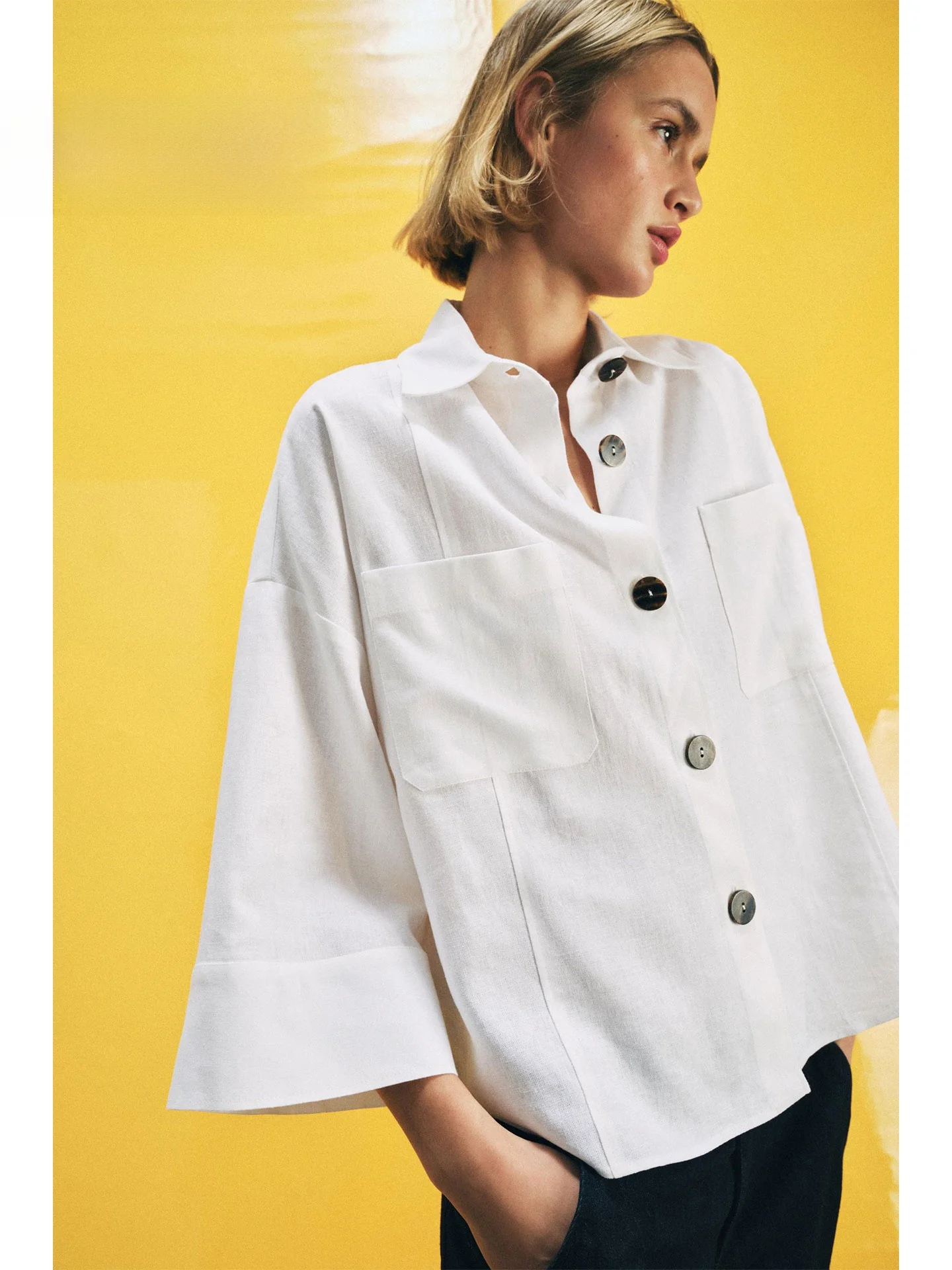 

Elegant Loose Wide Sleeve Shirt Women's Retro Commuter Style Summer 2026 Fashion Casual Loose Fit Long Sleeve Top