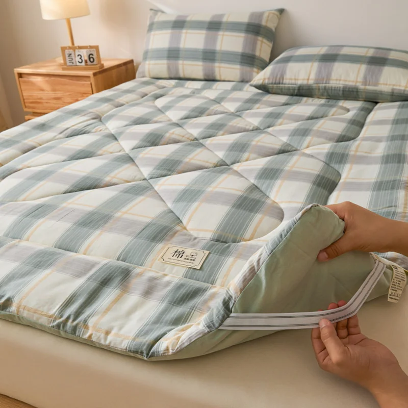A-Class Cotton Mattress for Student Dormitories Nordic Checkered Printed Thick Cushion for Bed All-Season Single Home Decoration