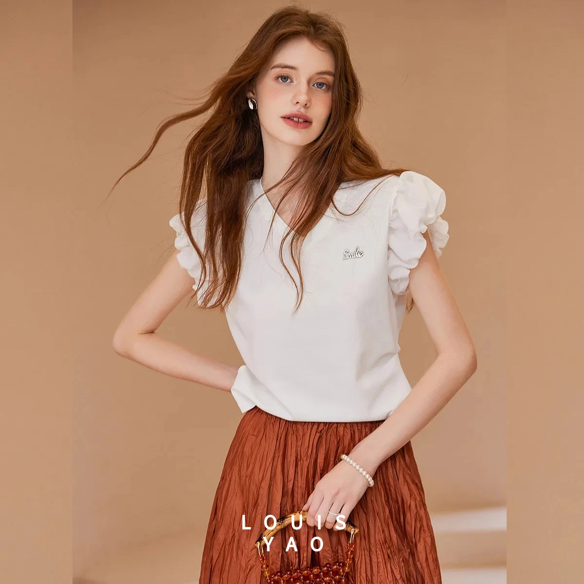 LOUISYAO Sweet Pleated Short Sleeve-Tee 2025 Summer Women Exquisite Fold Design Slim V-Neck Puff Sleeve Top