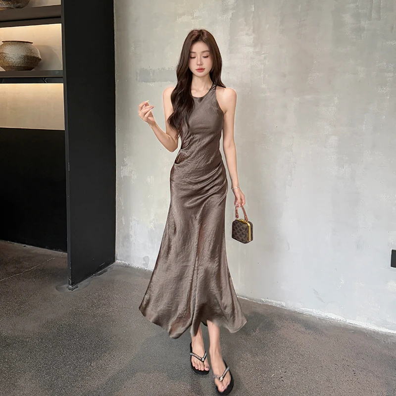 Fashion Delicate Glossy Acetate Satin Sleeveless Halter-Neck Folded Slim Long Dress Party Club