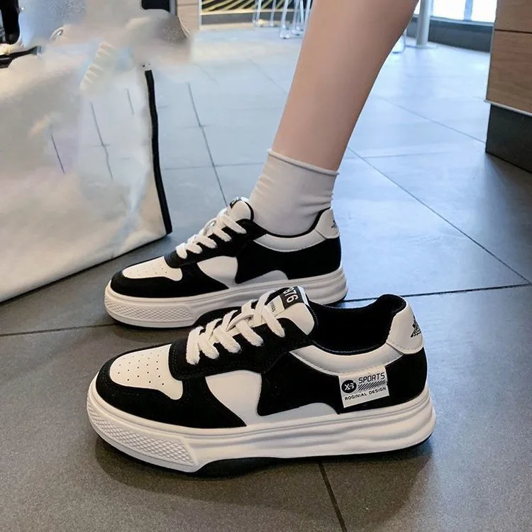

Women's Spring Autumn New Thick soled Casual Sports Shoes for Female Students Simple Comfortable Versatile Board Shoes