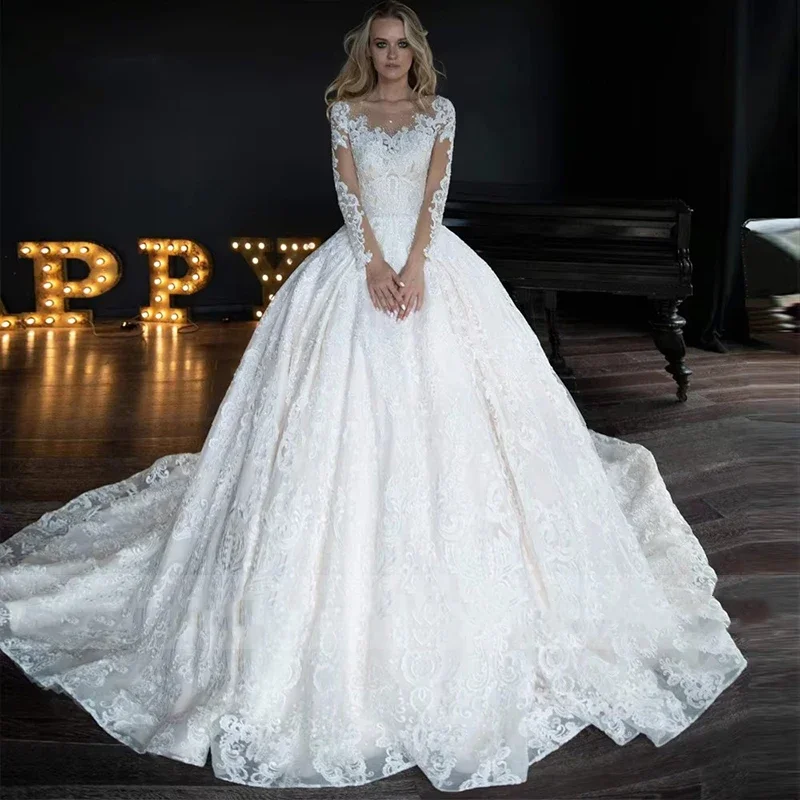 

Customized Luxury Wedding Dresses Embroidered Ball Gown Full Sleeve O-Neck Bride Dresses Button Robe De Mariee vestido de novia