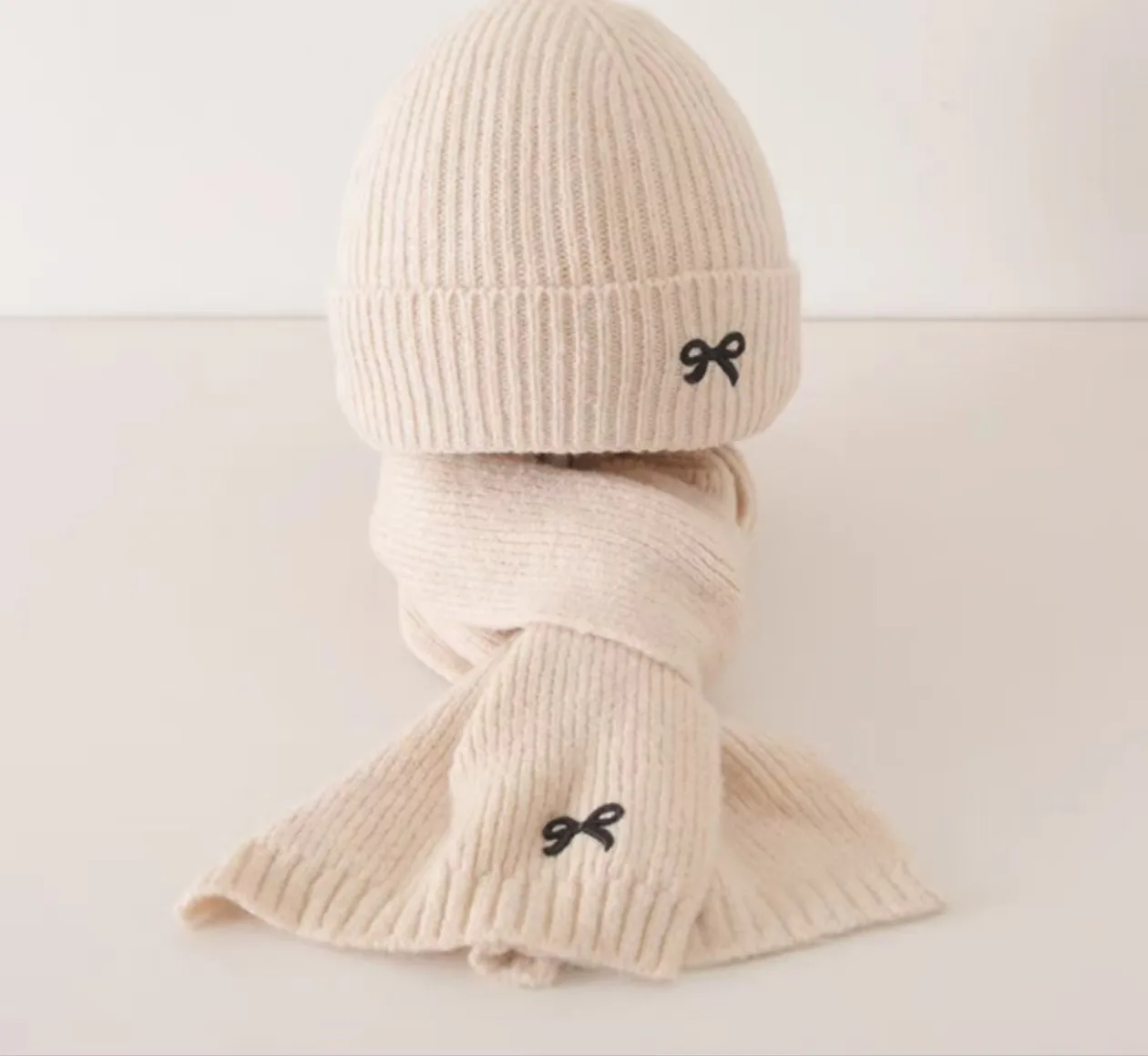 conjunto-de-gorro-e-cachecol-infantil-de-inverno-para-criancas-de-1-a-5-anos-gorro-de-malha-com-bordado-de-laco-cachecol-infantil-roupa-a-prova-de-vento-gorro-e-cachecol-quentes
