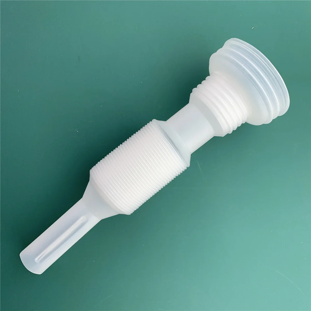 

Удлиненная телескопическая труба спирального калибра. Маленькое квадратное ведро. Пластиковая дренажная труба. Тонное ведро. Уплотнение трубы удлинителя воды.