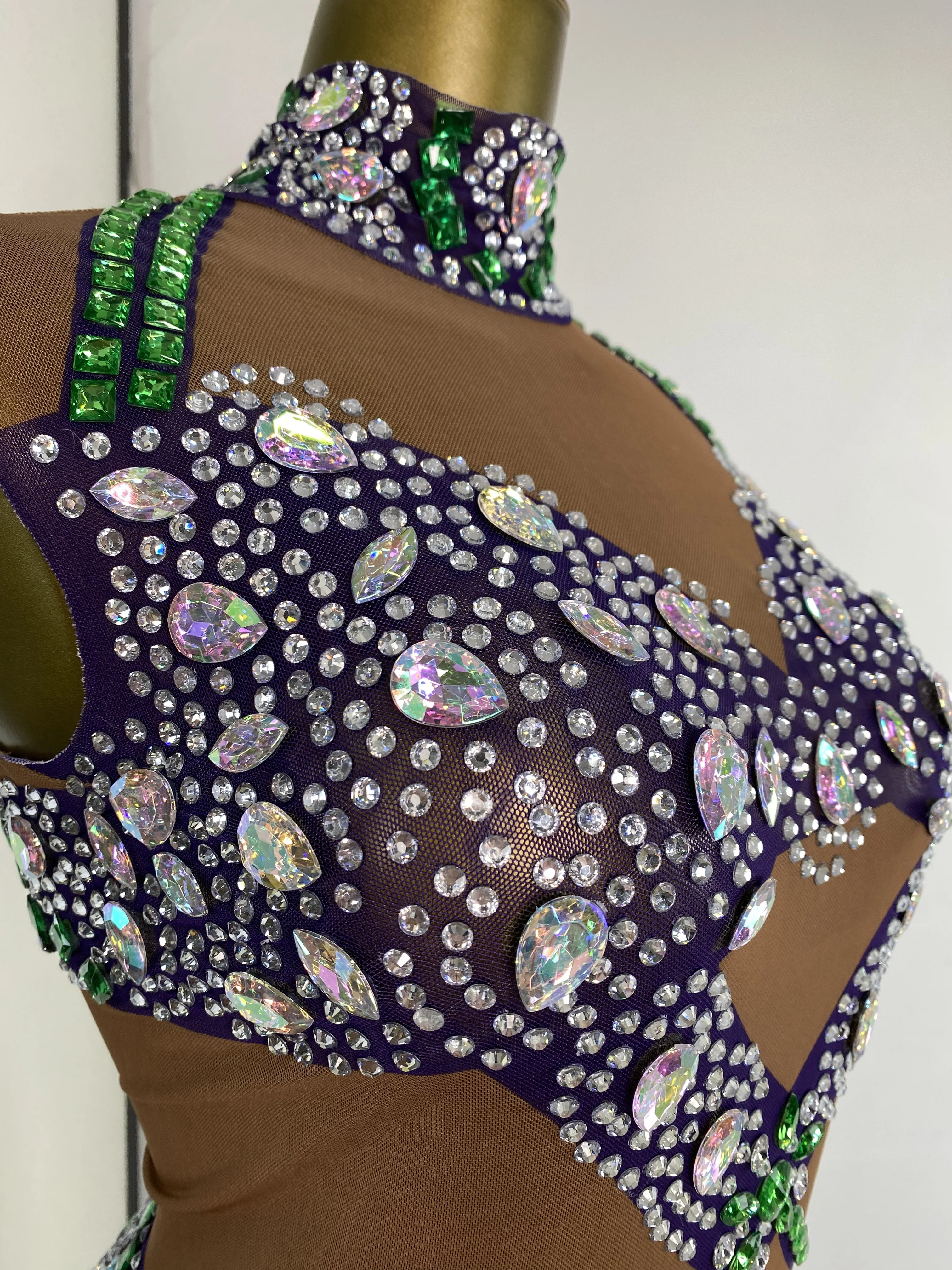 ชุดแสดงบนเวที K-pop สำหรับผู้หญิง ประดับด้วยคริสตัลหลากสีสัน พิมพ์ลายบนผ้าตาข่าย โปร่งใส เซ็กซี่ เหมาะสำหรับงานปาร์ตี้กลางคืน งานแสดงในคลับ หรือไนท์บาร์