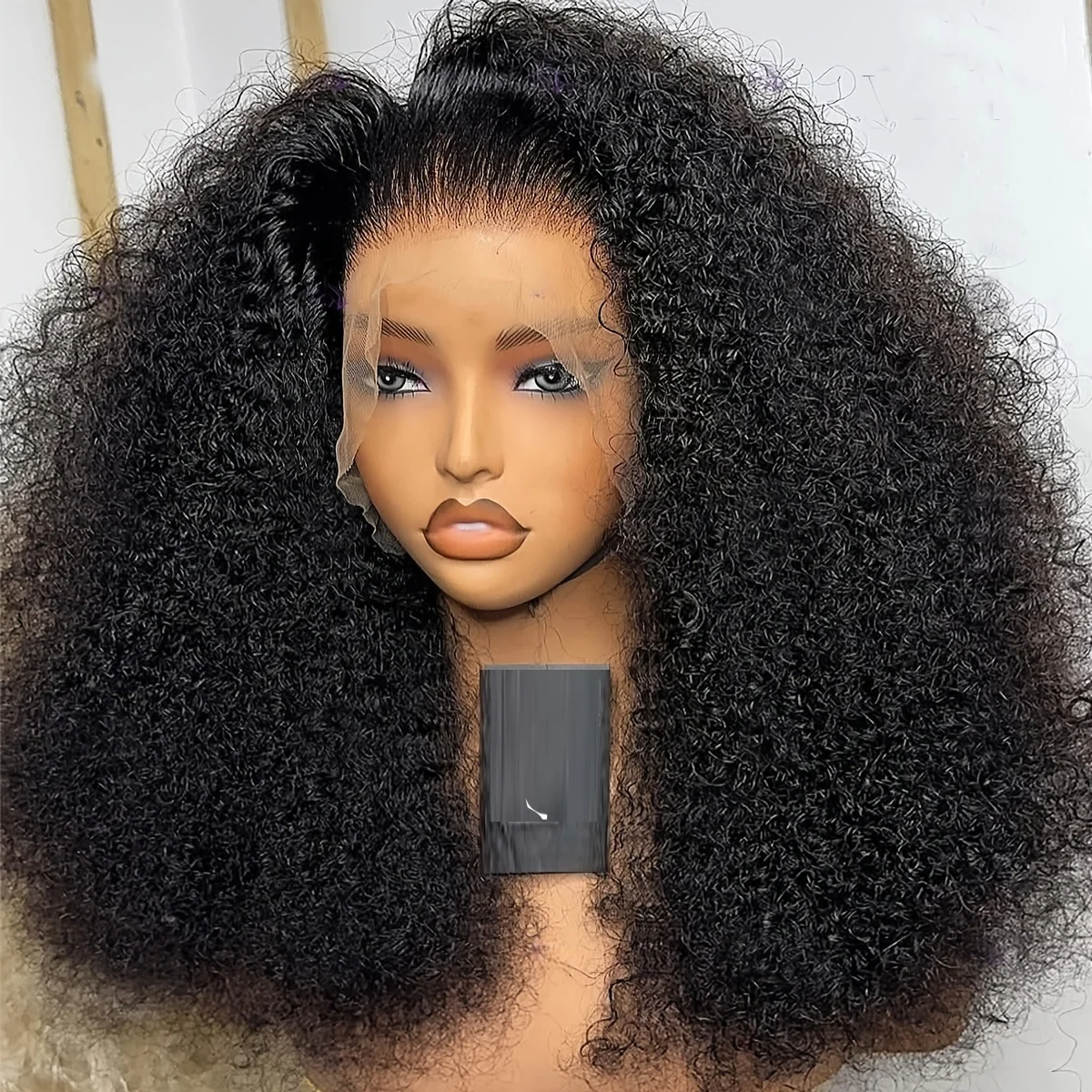 

Черные 26 дюймов 180 Плотность Кудрявые вьющиеся парики спереди для женщин с волосами ребенка Синтетическое волокно Глубокая часть Парики для повседневного ношения