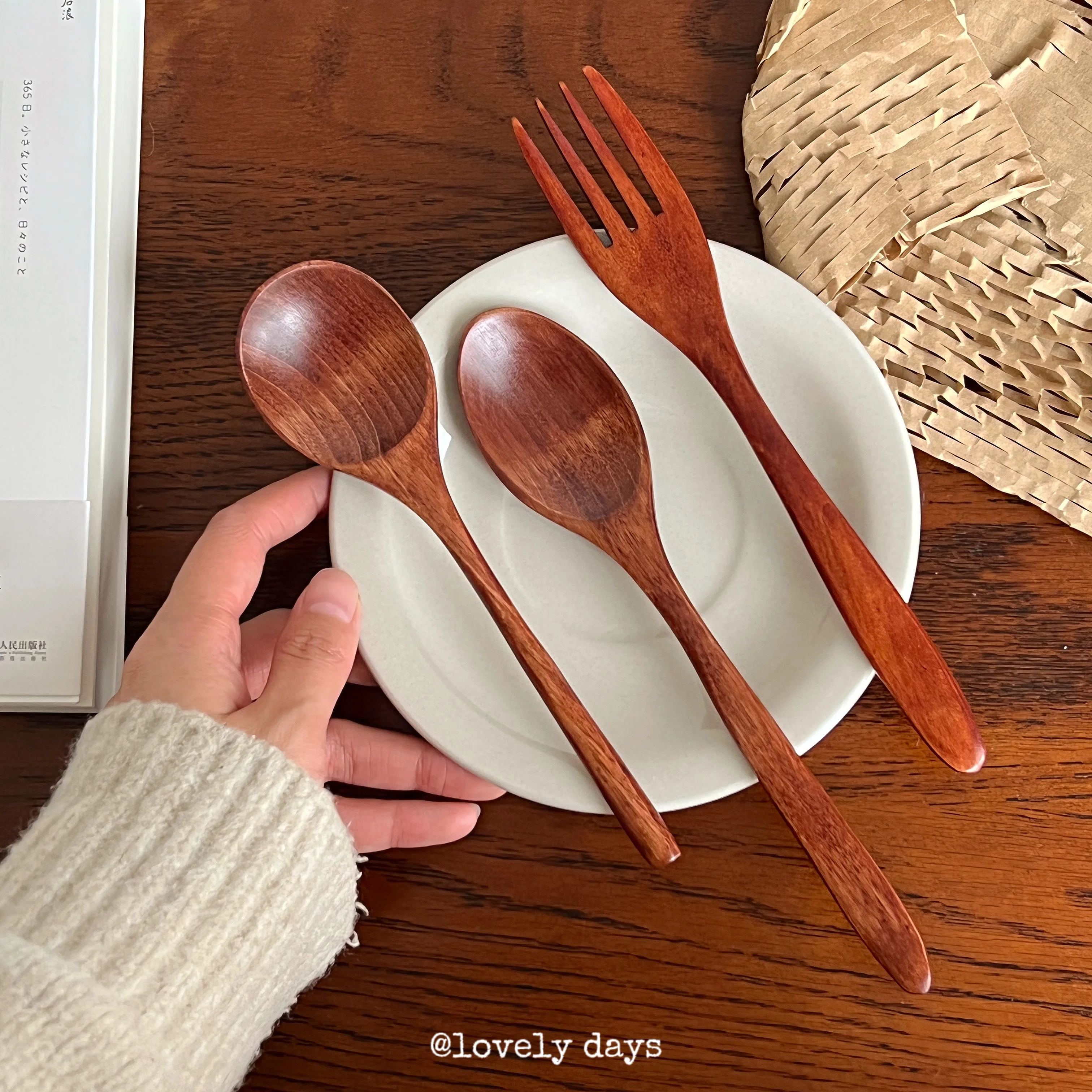 

Ins simple retro wooden natural wind texture dark log Japanese spoon fork