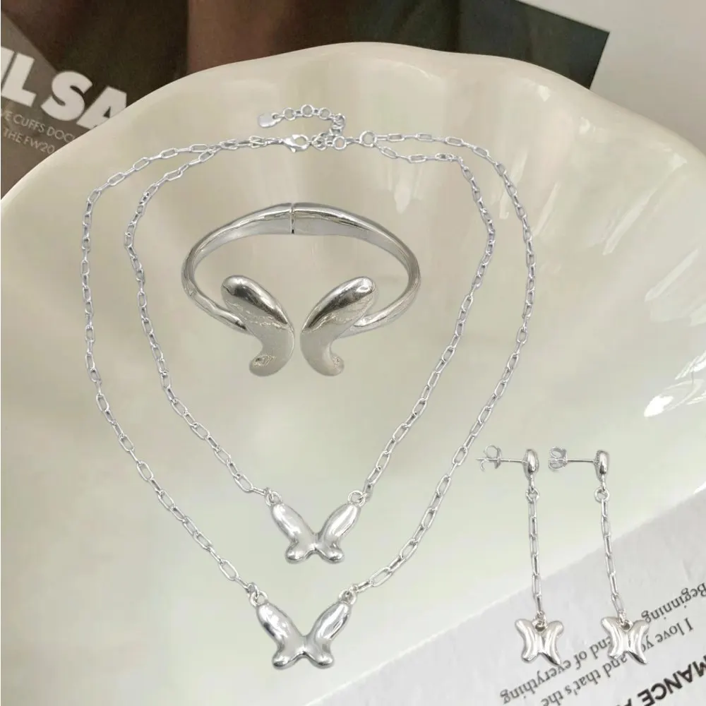 2026 Spain popular beautiful gold and silver butterfly jewelry three piece set to give friends high-end gifts