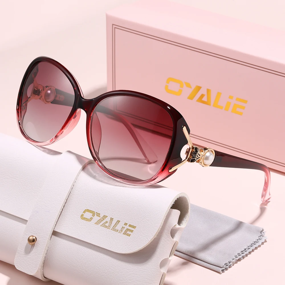 

Элегантные солнцезащитные очки Oyalie Pearl в большой оправе, обязательный вариант для свиданий, поездок на работу и отпуска, с очаровательным дизайном головы лисы с жемчужными деталями, предлагающий универсальный и солнцезащитный вид