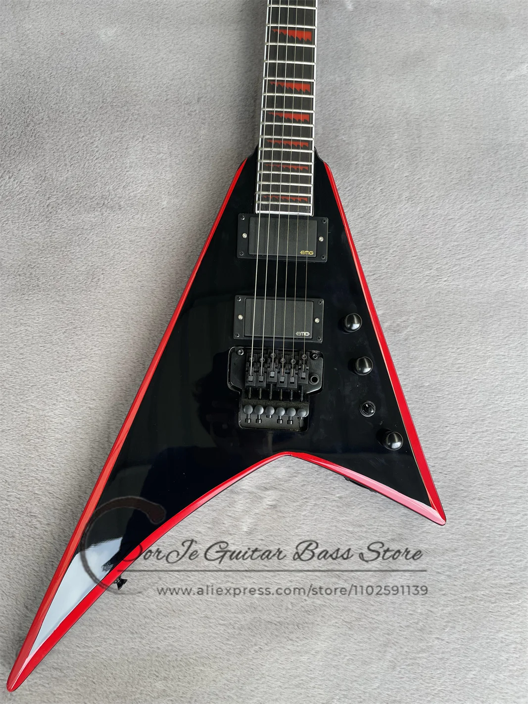 Black Electric Guitar V Shape Body Tremolo Bridge 22 Frets Rosewood Fingerboard Red Mark HH Pickups Active Battery