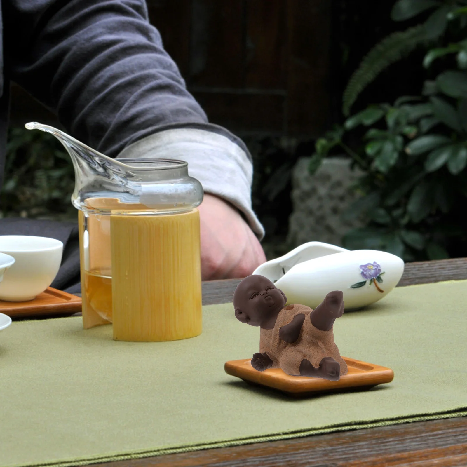 

Mini Monk Buddha Statue Ceramic Desktop Ornament for Room Decor Zen Garden Temple Fish Tank Decoration Monk Sculpture Craft