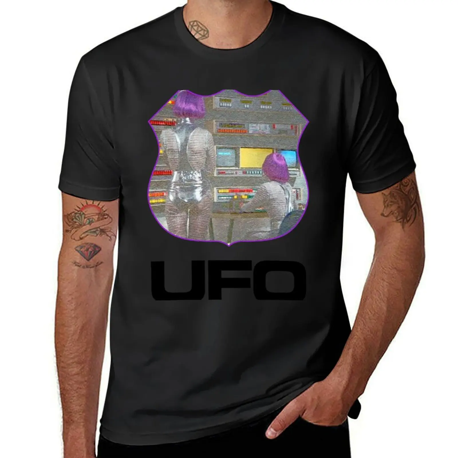 

Ufo Shado, cool picture for retro series junkies T-Shirt summer tops blacks sublime heavy weight t shirts for men