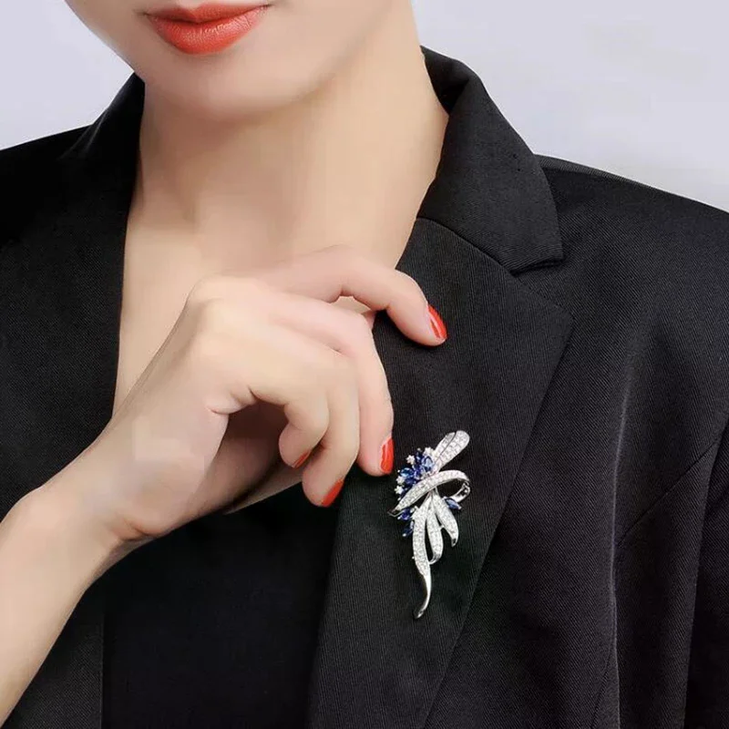 Brooch Pin Crystal Corsage High-end Women's Delicate Suit Holiday Gifts High Quality Product