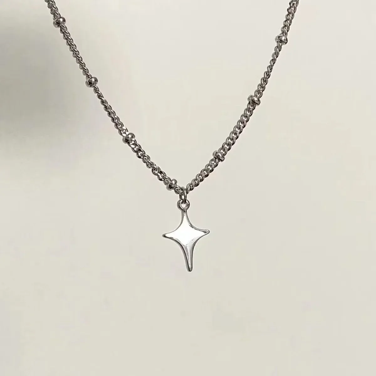 1 Dollar Stainless Steel Jewelry Trendy Star Hollow Choker Necklace Pendant Neck Accessories Women Men's Fashion Party Necklace