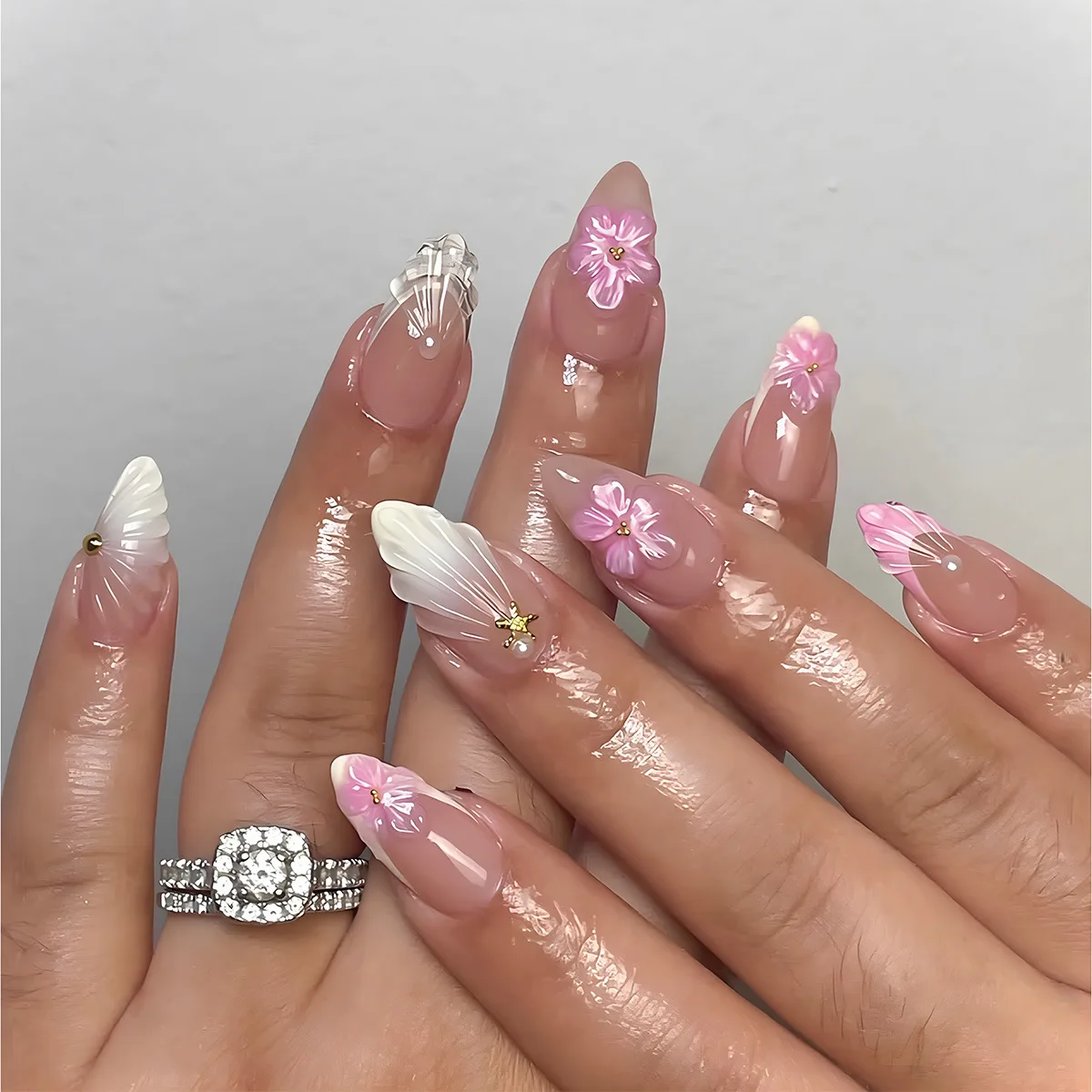 

24pcs Flower False Nails Press on Mid-length Almond Nails Art Seashell Pearl Design Fake Nail Finished Datachable Pink Manicure