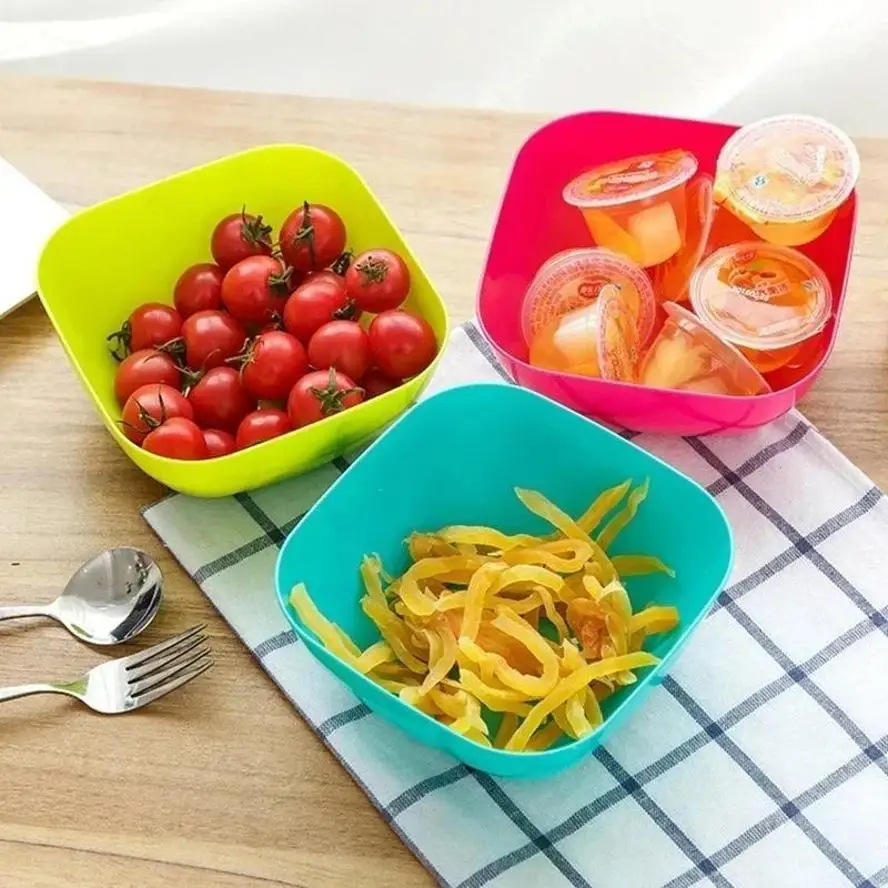 

1 упаковка пластиковых квадратных тарелок для салата пищевого класса, тарелка для фруктов, тарелка для сладостей с сушеными фруктами, тарелка для закусок с семян