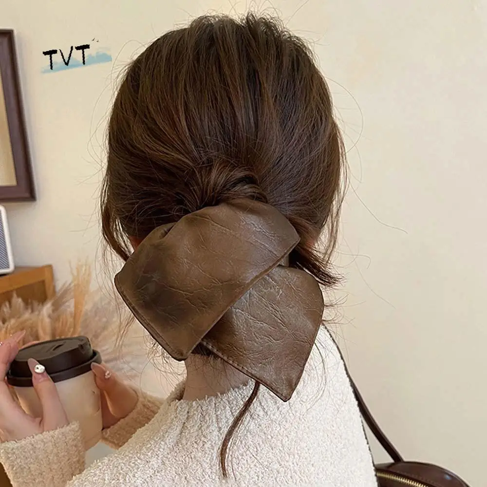 韓国風スクエアレザーヘアタイ、伸縮性のあるプリーツ加工ソフトPUシュシュ、無地ソフトPUレトロポニーテールホルダー、女の子向け