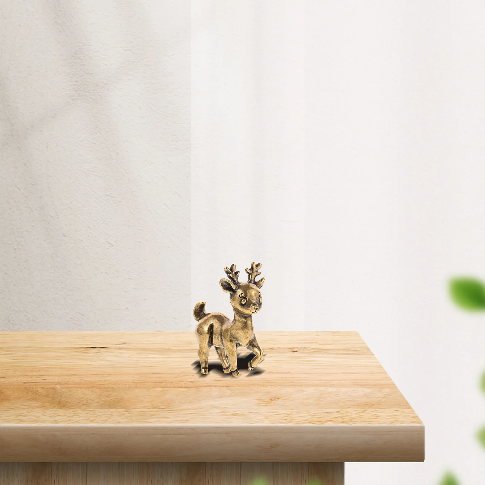 

Brass Deer Statue Small Size Vintage Animal Decoration for Indoor Desktop Decor Cabinet Display Home Office Holiday Gift