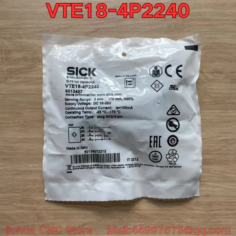 

New VTE18-4P2240 photoelectric sensor