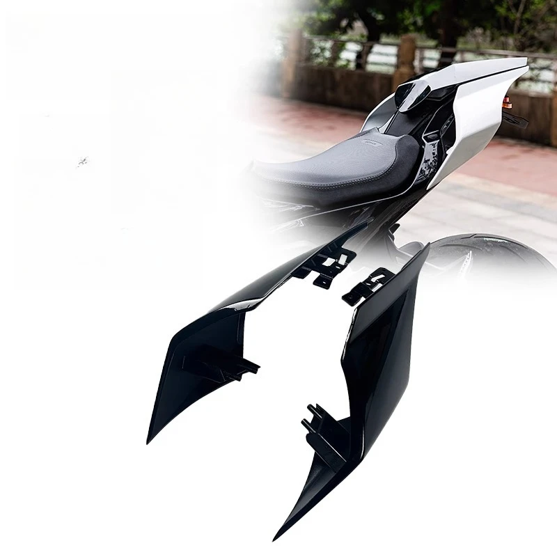 Suitable for 675SR 675NK modified R1 rear tail assembly lengthened hump side panel cover