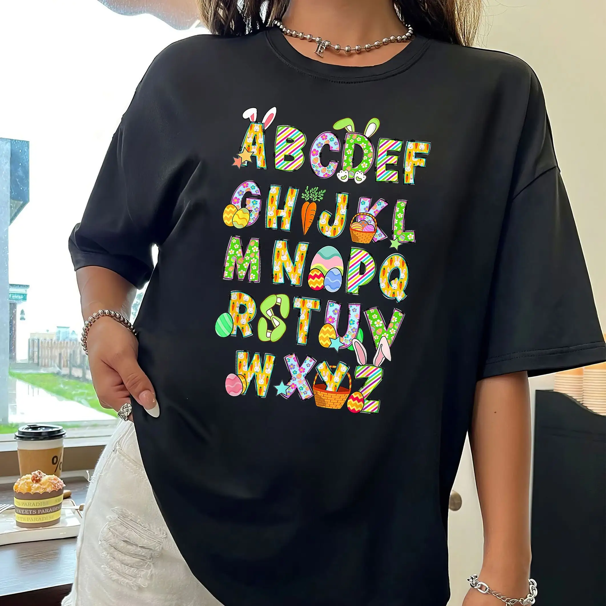 Счастливая Пасха ABCs футболка алфавит элемент для учеников студентов кролик яйца буквы пот