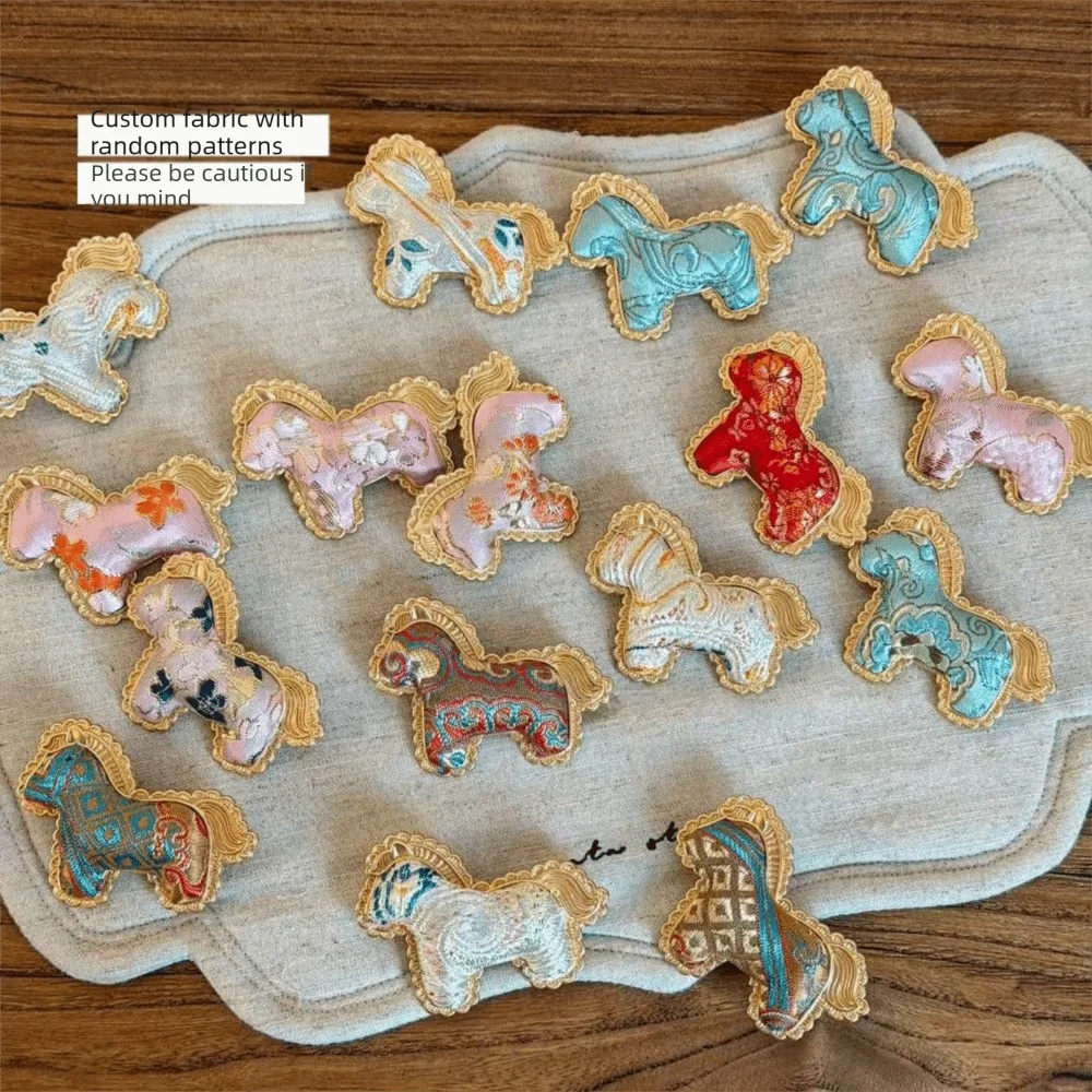 Chinese Style Song Brocade Horse Brooch Cartoon Retro Little Pony Sweater Pin Cute Pin Accessories Cloth Fabric Pony Brooch
