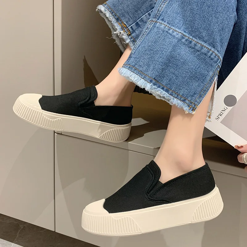 Slip on Lazy Single Shoes Women\'s New Fashion Muffin Thick Soled Canvas Women\'s Shoes Leisure Lefu Shoes In Spring 2024