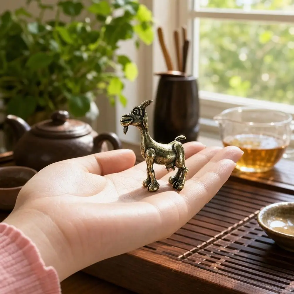 Brass Retro Beard Haughty Antelope Metal Creative Handicraft Ornament Tea Pet Figurines Home Office Desktop Ornament Miniatures