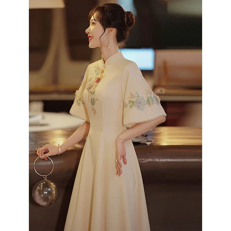 Champagne Chinese Wedding Dress Women Embroidery Modern Improve Qipao Orientale Traditional Retro Party Banquet Slim Cheongsam