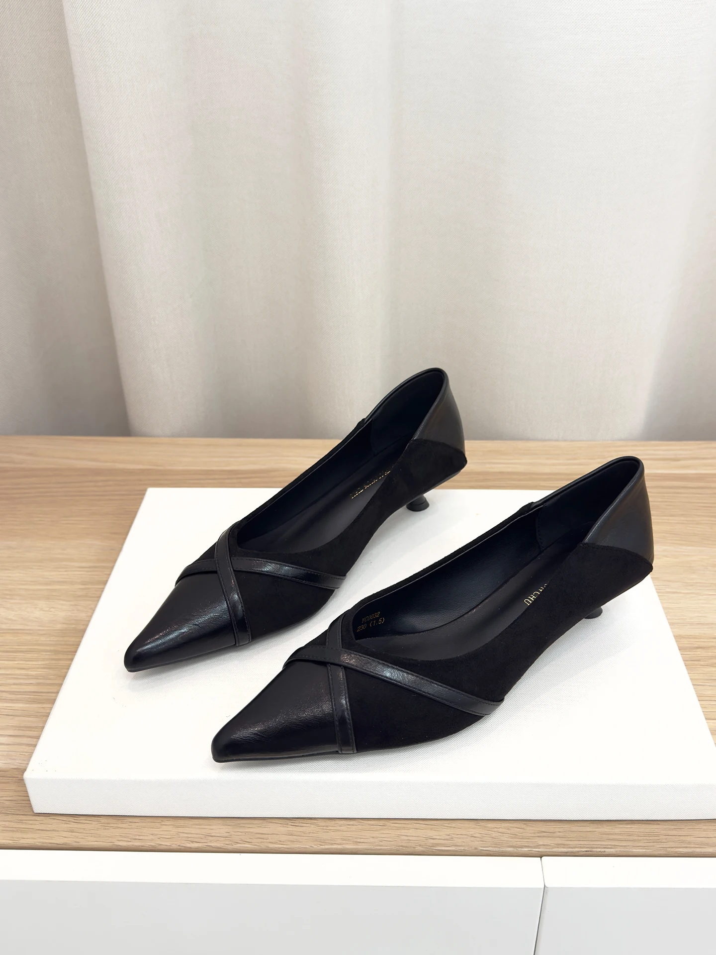 ele-pointed-toe-low-heel-commuter-oes-women's-slip-on-faionable-comfortable-work-oes-bla-spring-new-arrival