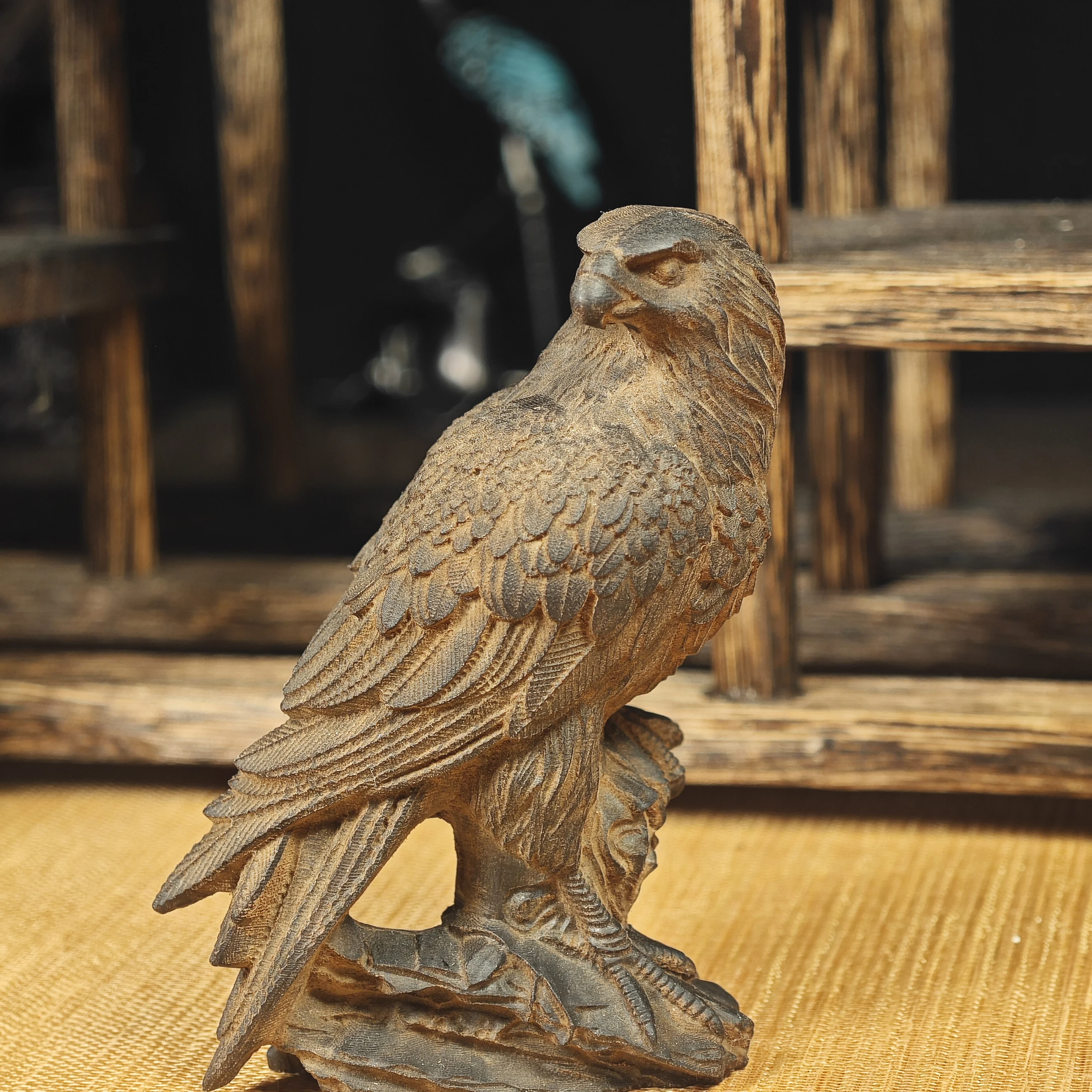 Agarwood carving eagle ornament, wood carving bird handle, opening office home decoration high-end handle