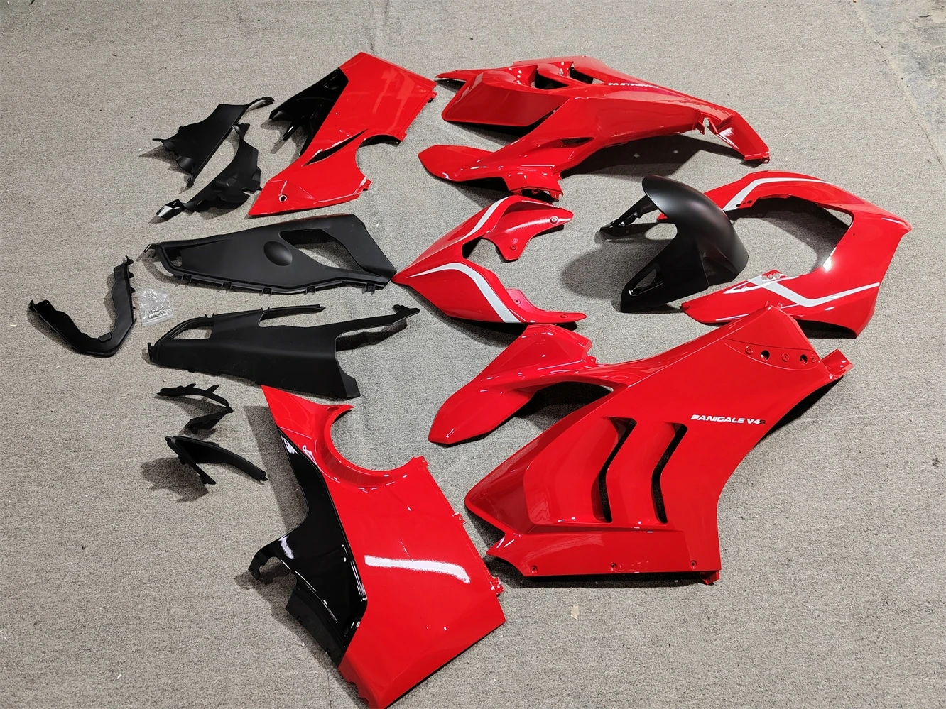 For Panigale v4 v4s fairing kit 2018 2019 2020 2021 2022 high quality ABS injection body kit red