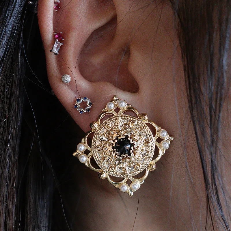 

Hollow Floral Square geometry Pearl Earrings baroque vintage ear accessory