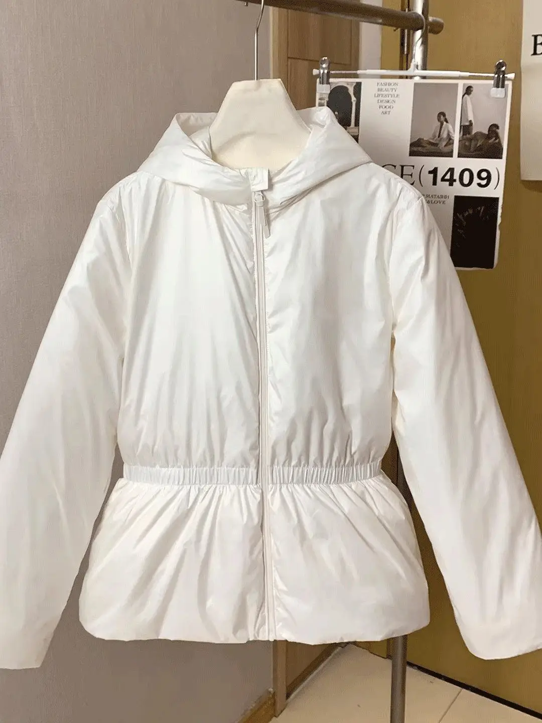 

Korean Commuter Sle Women's White Hooded Cotton Jaet Waist-Cinching Warm Outerwear Long Sve Zipper Closure Color