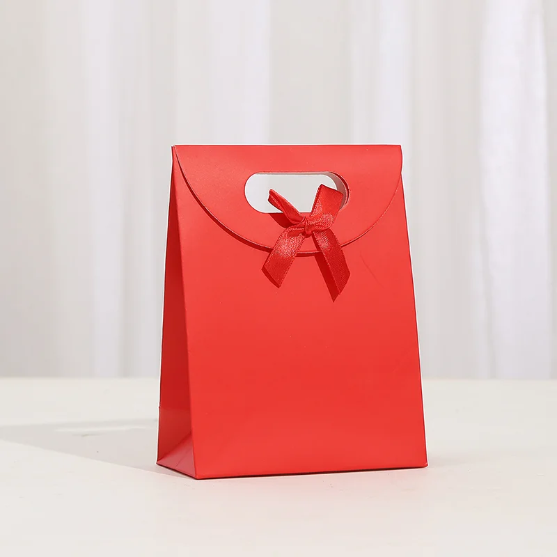 שקיות עם פפיון